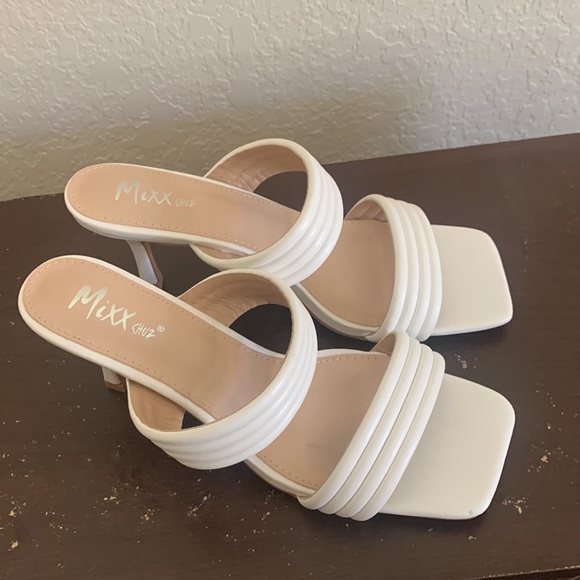 COPY - Kitten heel square toe shoes - Picture 4 of 4